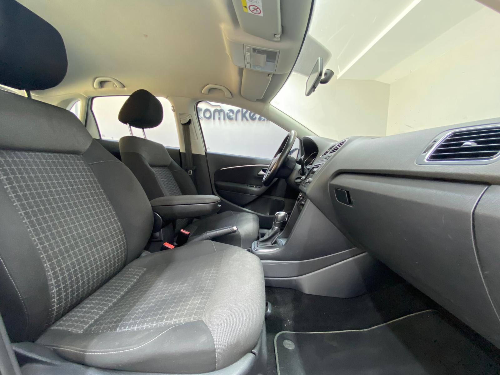 VOLKSWAGEN POLO 11